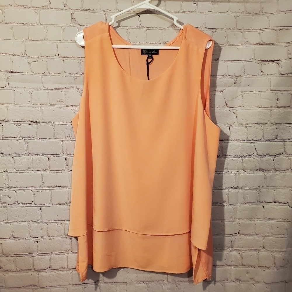 NWT! DG2 BY DIANE GILMAN SLEEVELESS LAYERED BLOUSE